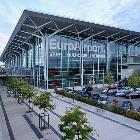 Hotel Berlioz Euroairport Basel - Mulhouse - Freiburg Saint-Louis  Exteriör bild