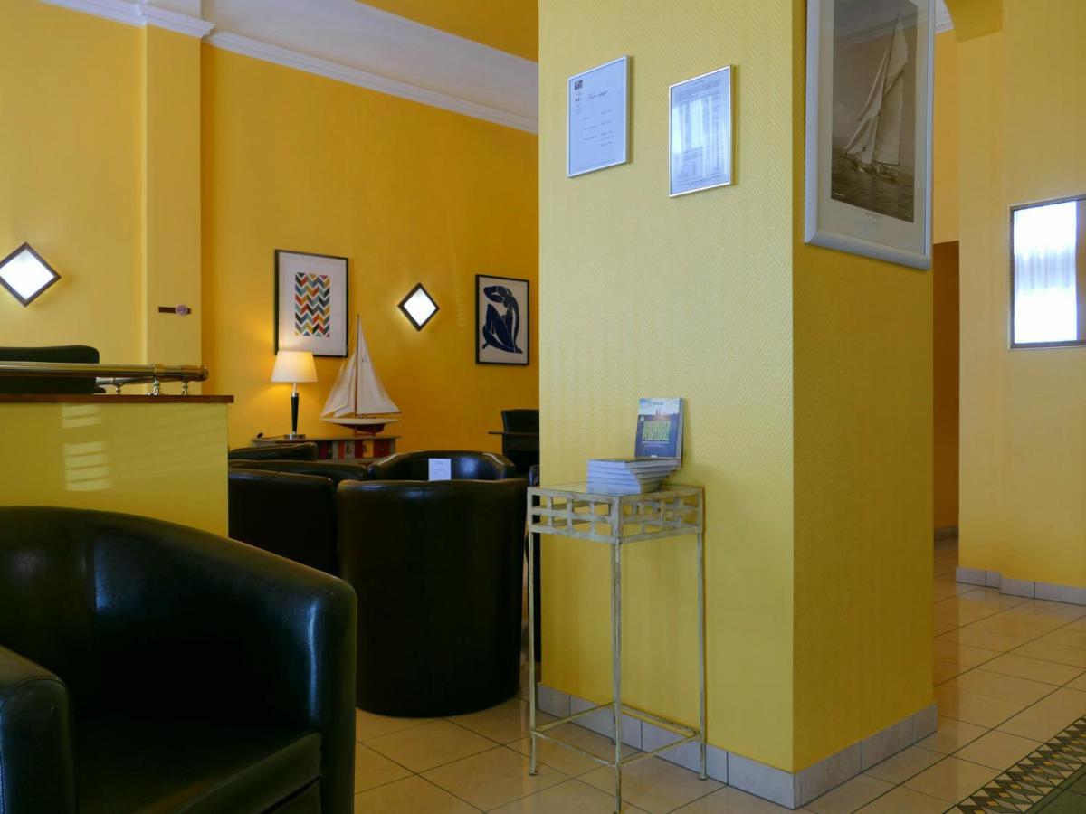 Hotel Berlioz Euroairport Basel - Mulhouse - Freiburg Saint-Louis  Exteriör bild
