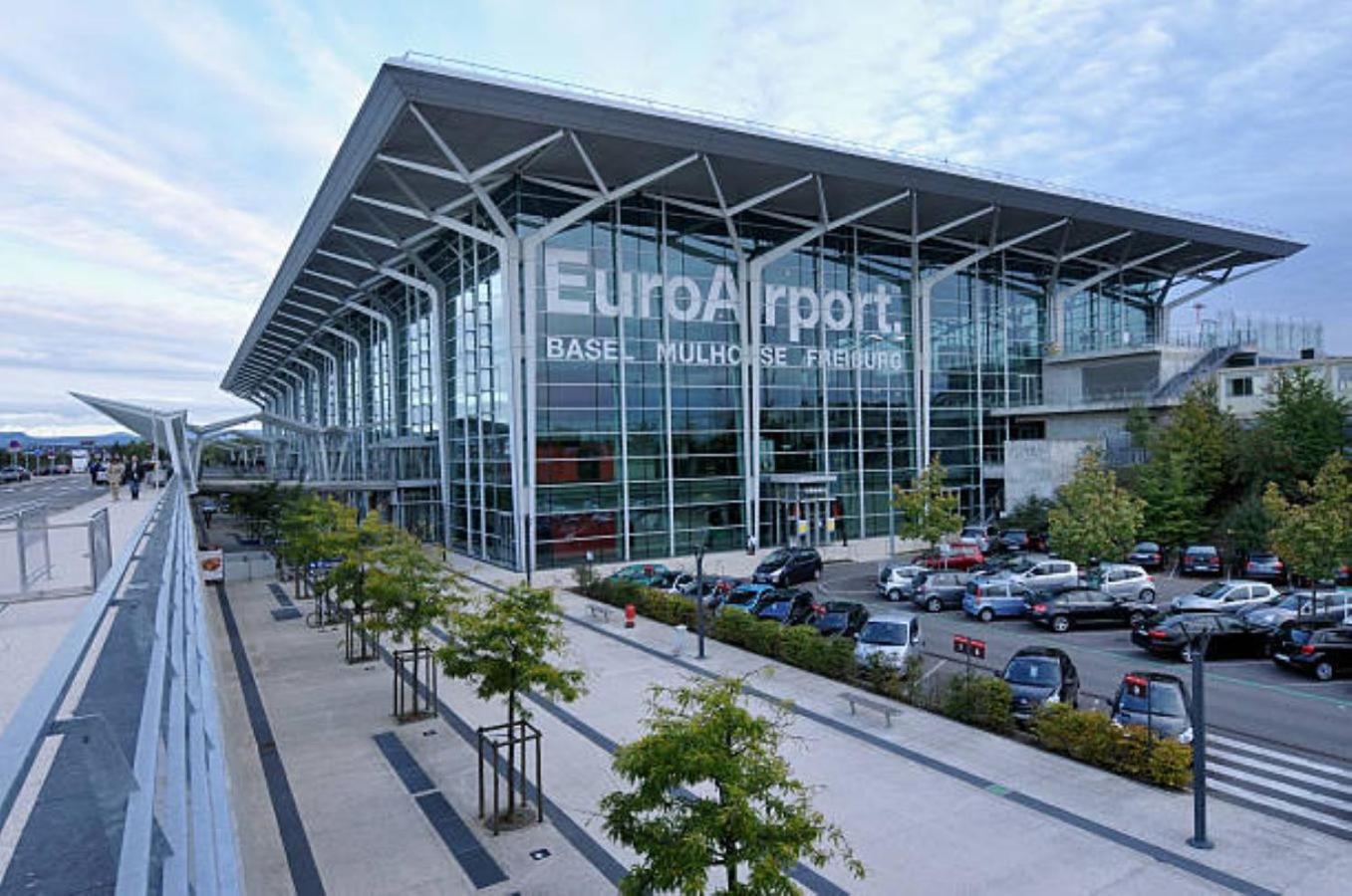 Hotel Berlioz Euroairport Basel - Mulhouse - Freiburg Saint-Louis  Exteriör bild